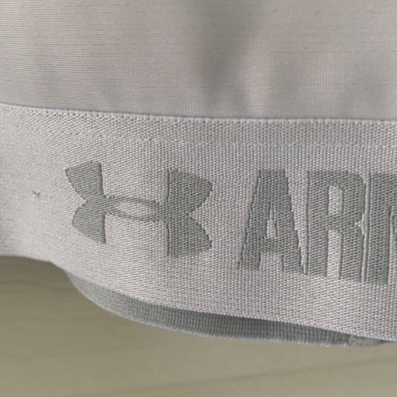 Silver gray under armor sports bra - Picture 3 of 4